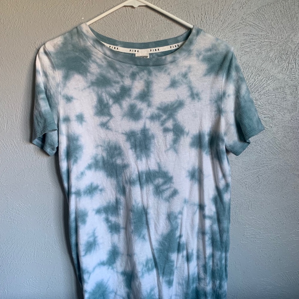 Pink VS short sleeve tie-dye t-shirt